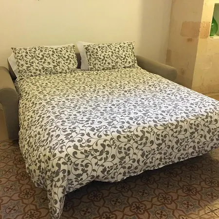 דירה Antica Casa Del Pozzo מנדוריה